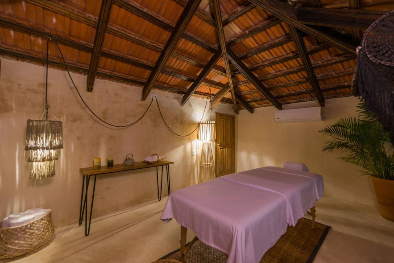 Hotel Banana Boutique & Spa - 5Th Av Плая-дель-Кармен Экстерьер фото